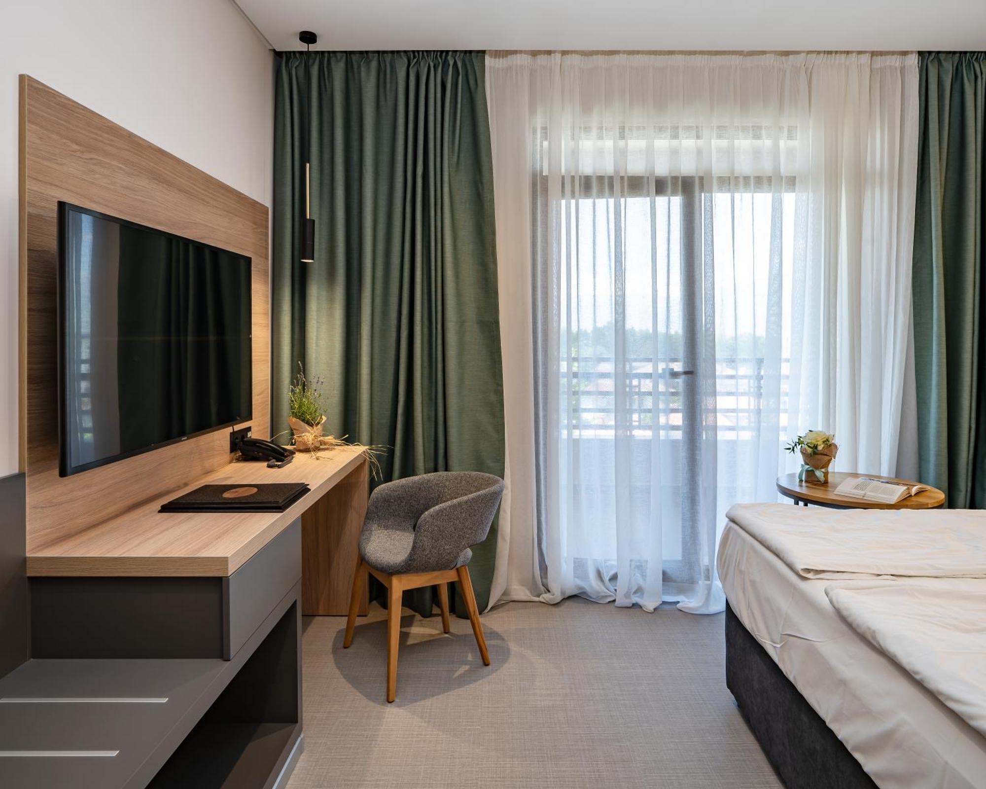 Hotel Sevtopolis Medical & Spa Pavel Banya Exterior photo